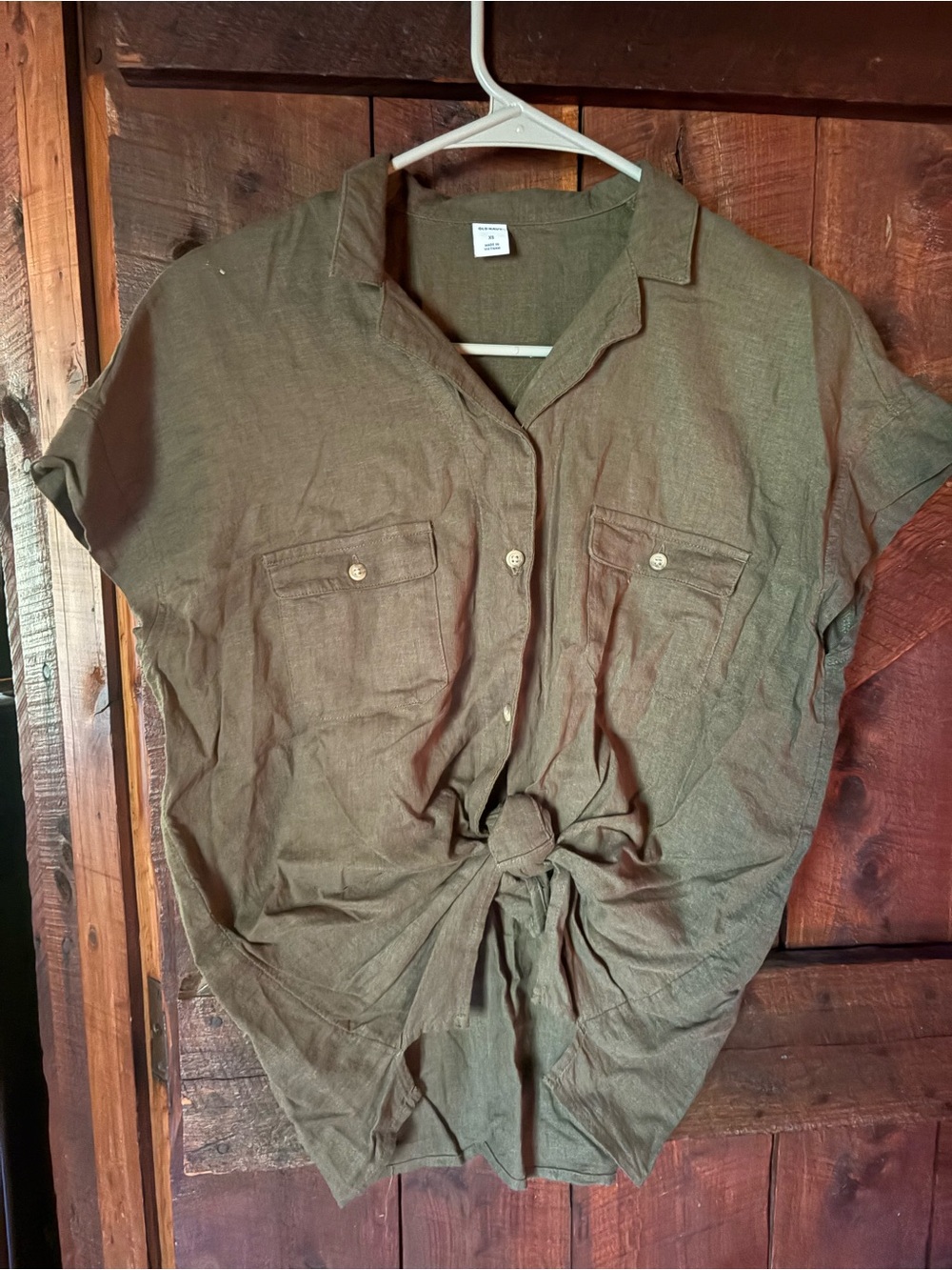 Old Navy Olive Button-Front Tie-Hem Shirt